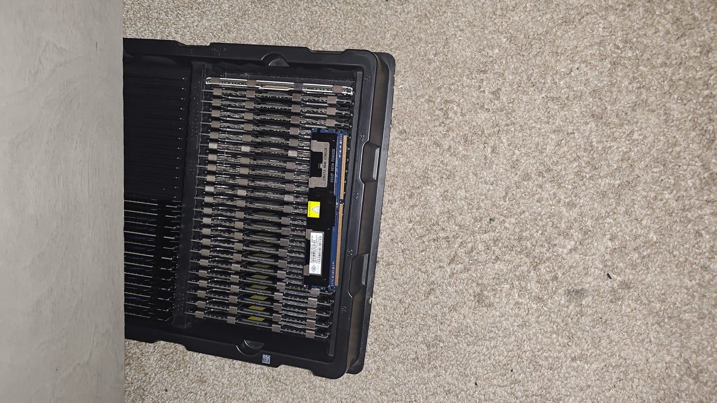 128 sticks of 1GB DDR2 ECC server RAM packed in anti-static tray