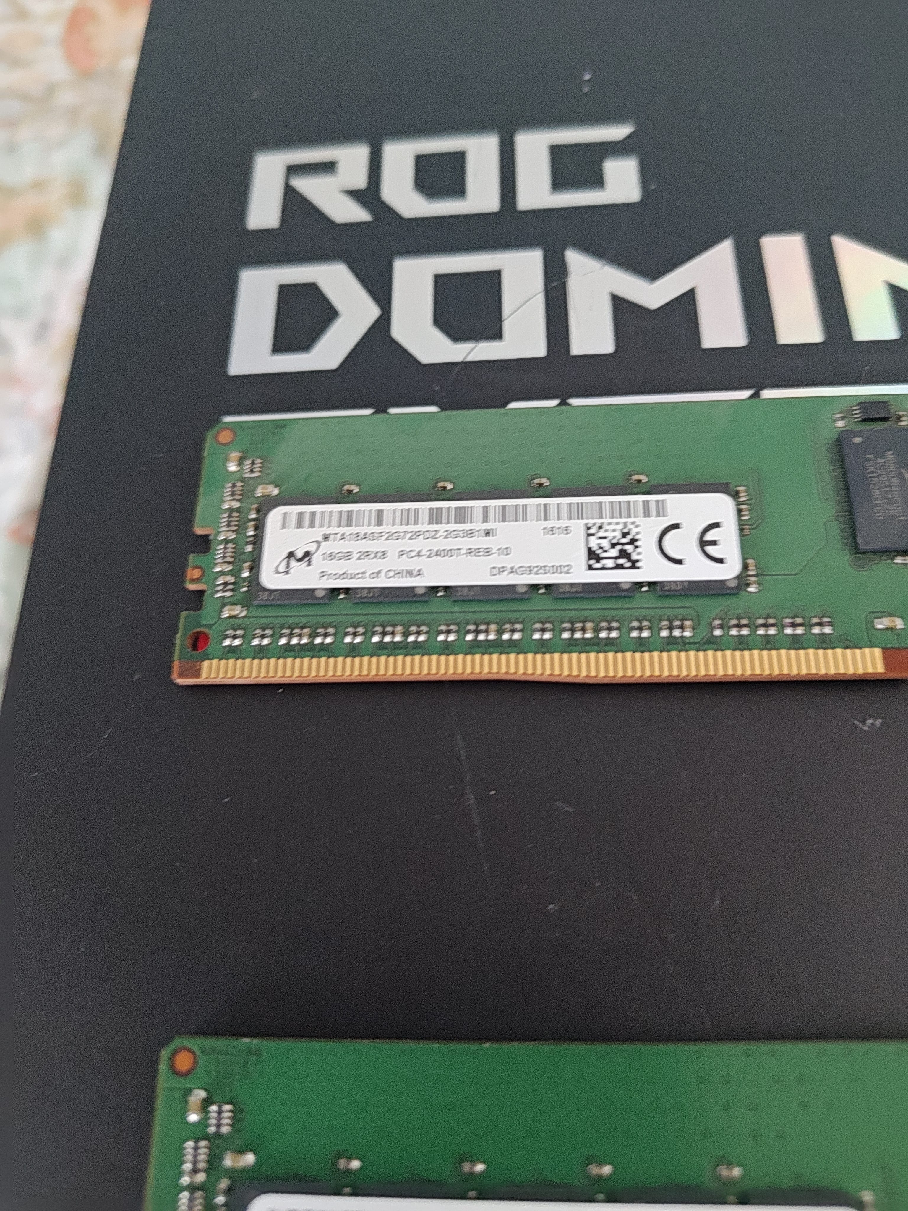 Micron MTA18ASF2G72PDZ-2G3B1IK label close-up — 16GB 2RX8 PC4-2400T