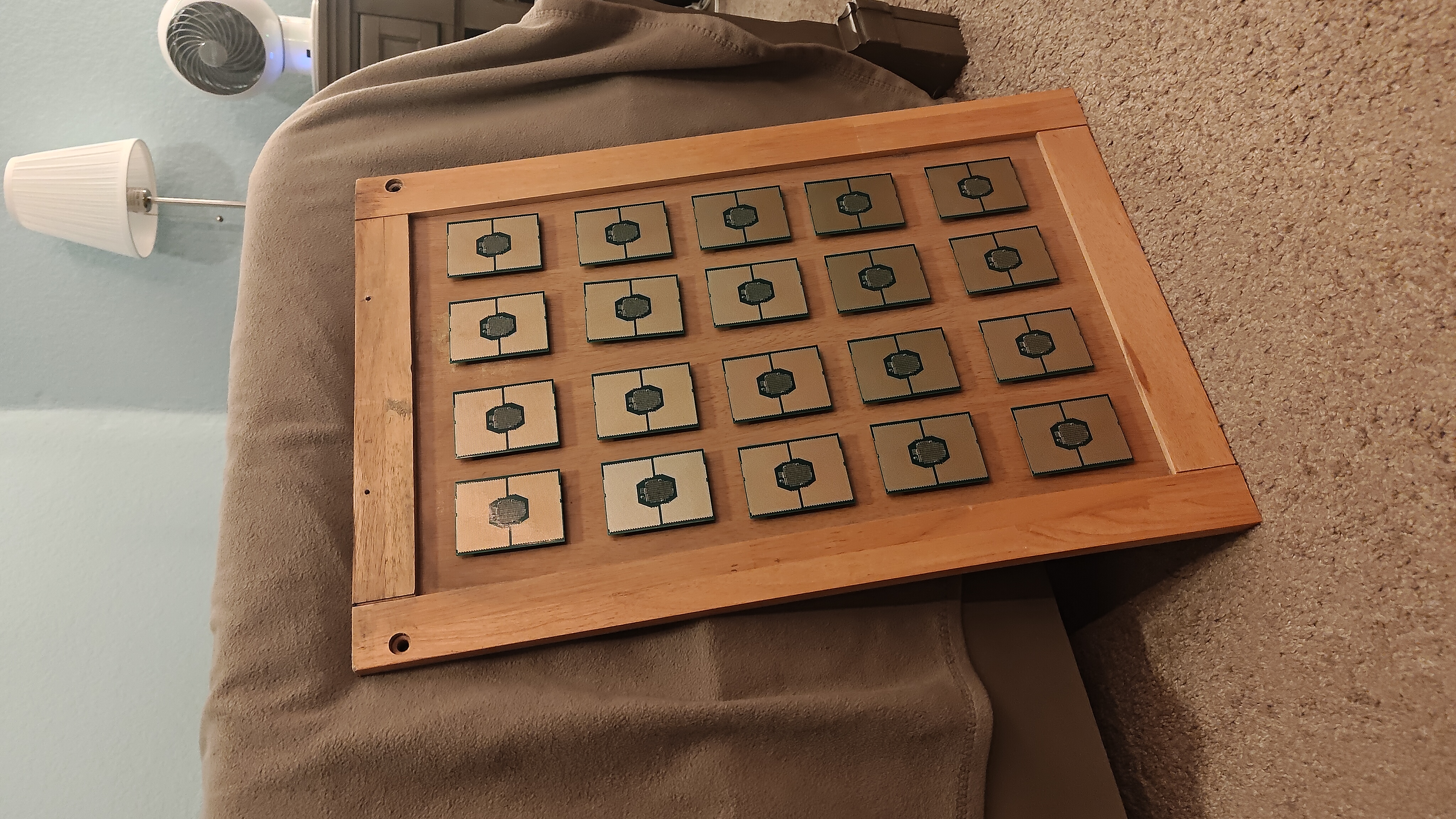 20x Intel Xeon Silver 4114 — Wall Art